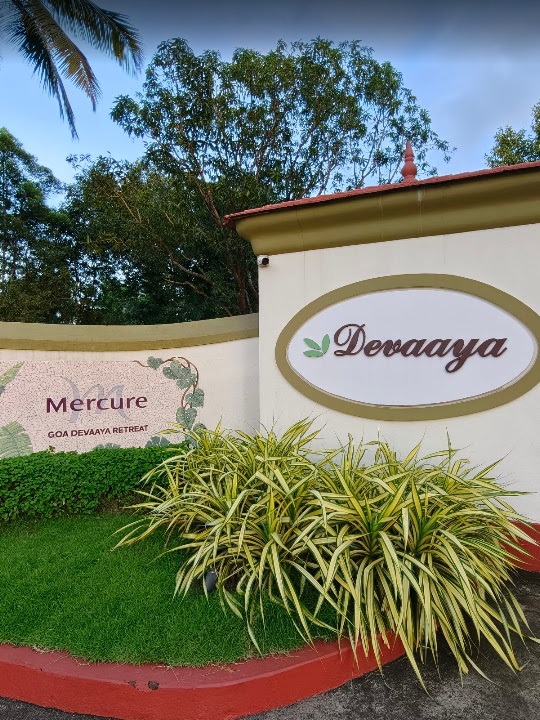 Mercure Goa Devaaya entrance
